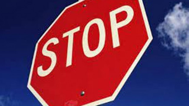 Катастрофа във Варна, водачът не спрял на "Стоп"